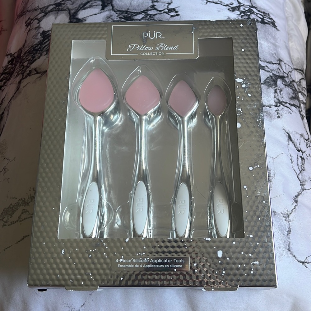 PUR pillow blend silicone applicator tools
